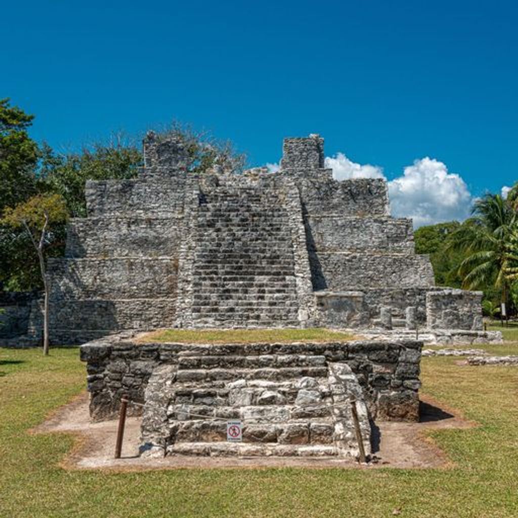 Zona Arqueológica de El Meco - 3