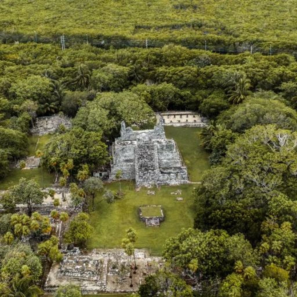 Zona Arqueológica de El Meco - 4