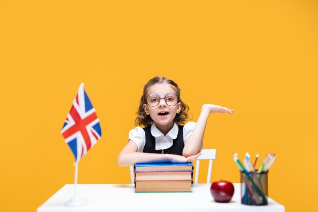Experienced teacher conducting an online English lesson
