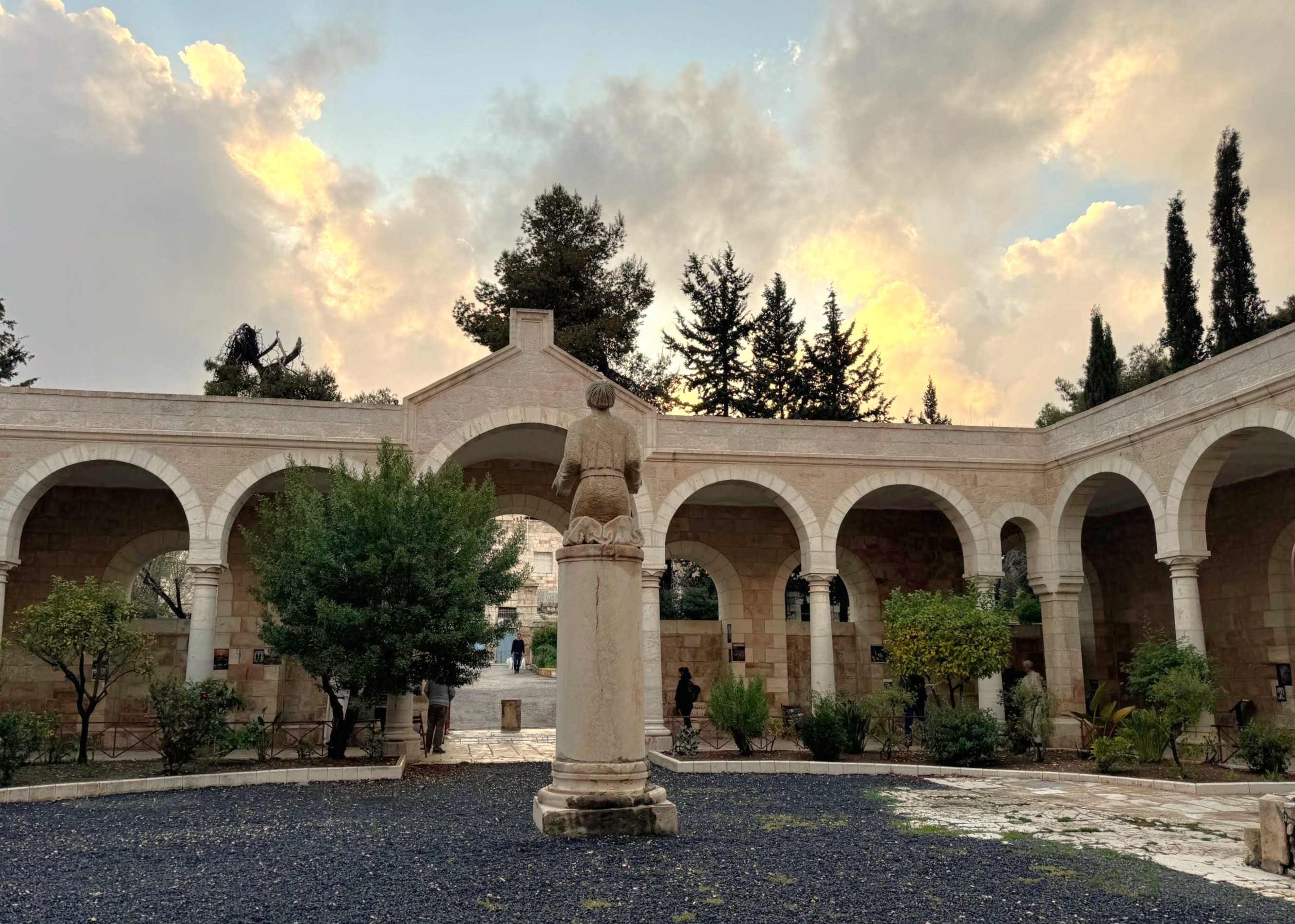 Message chaleureux de fr. Erik aux paroissiens