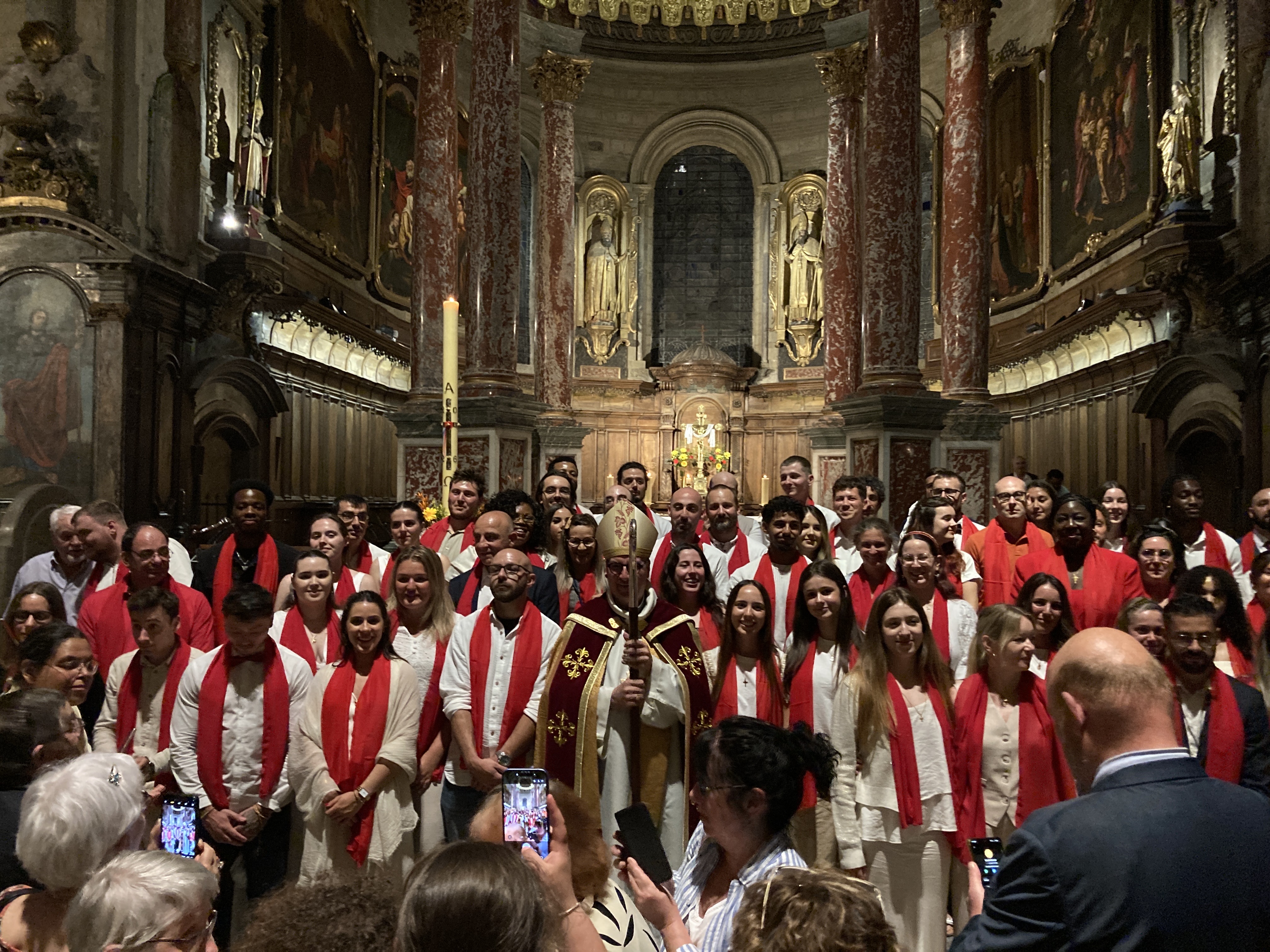 Plus de 60 adultes confirmés lors des Vigiles de Pentecôte à Tarbes