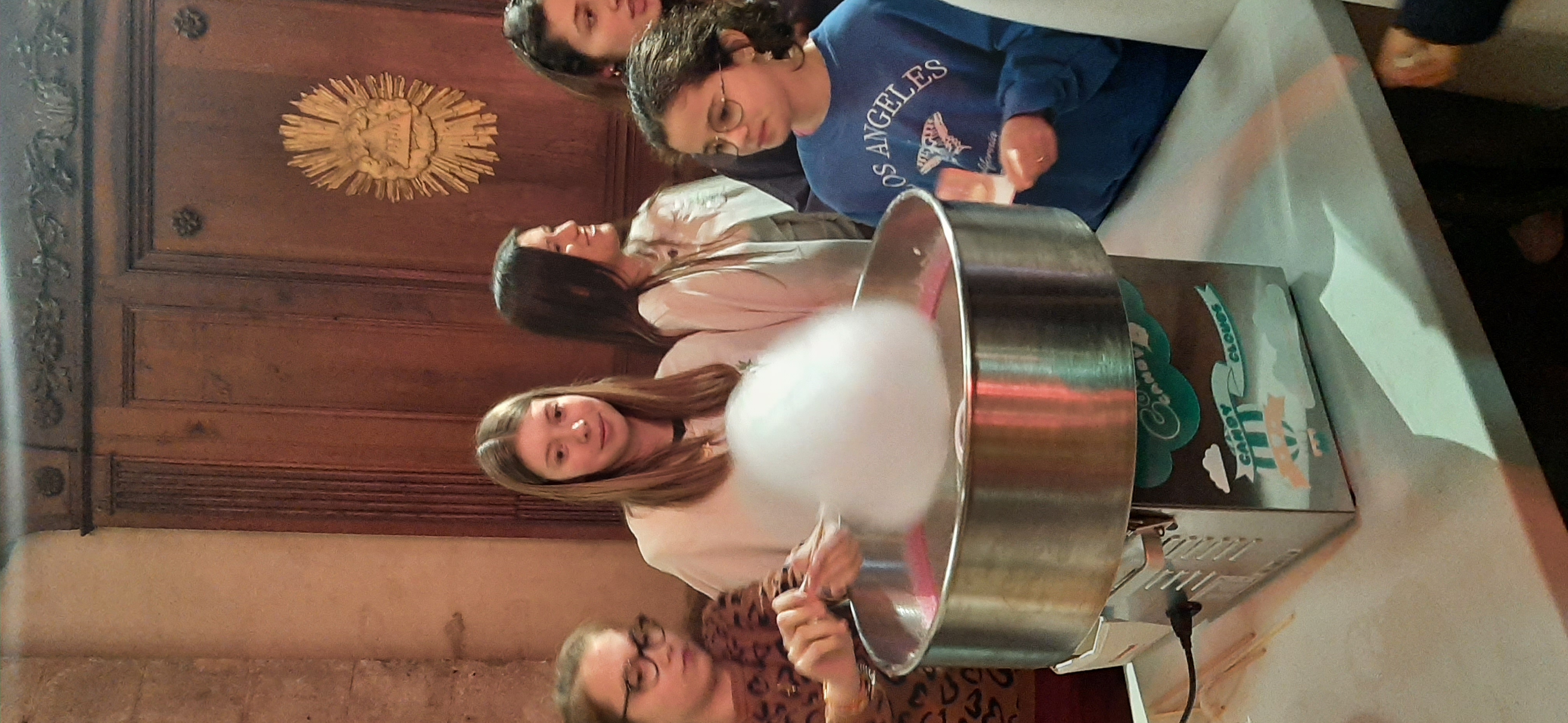 Vente de Barba à papa à la sortie de la messe