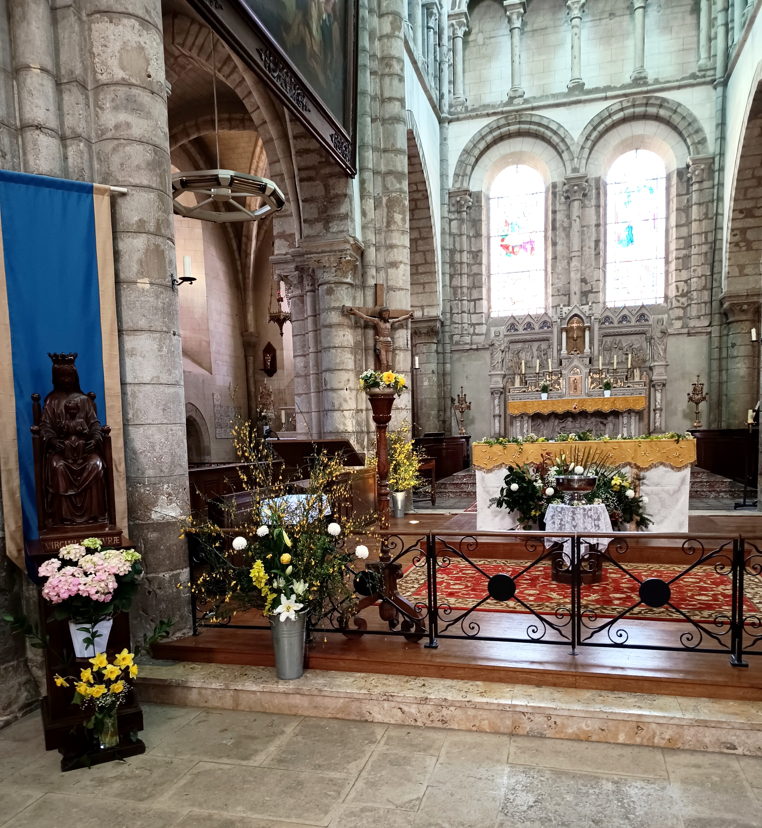 Fleurissement Liturgique pour la fête de Pâques