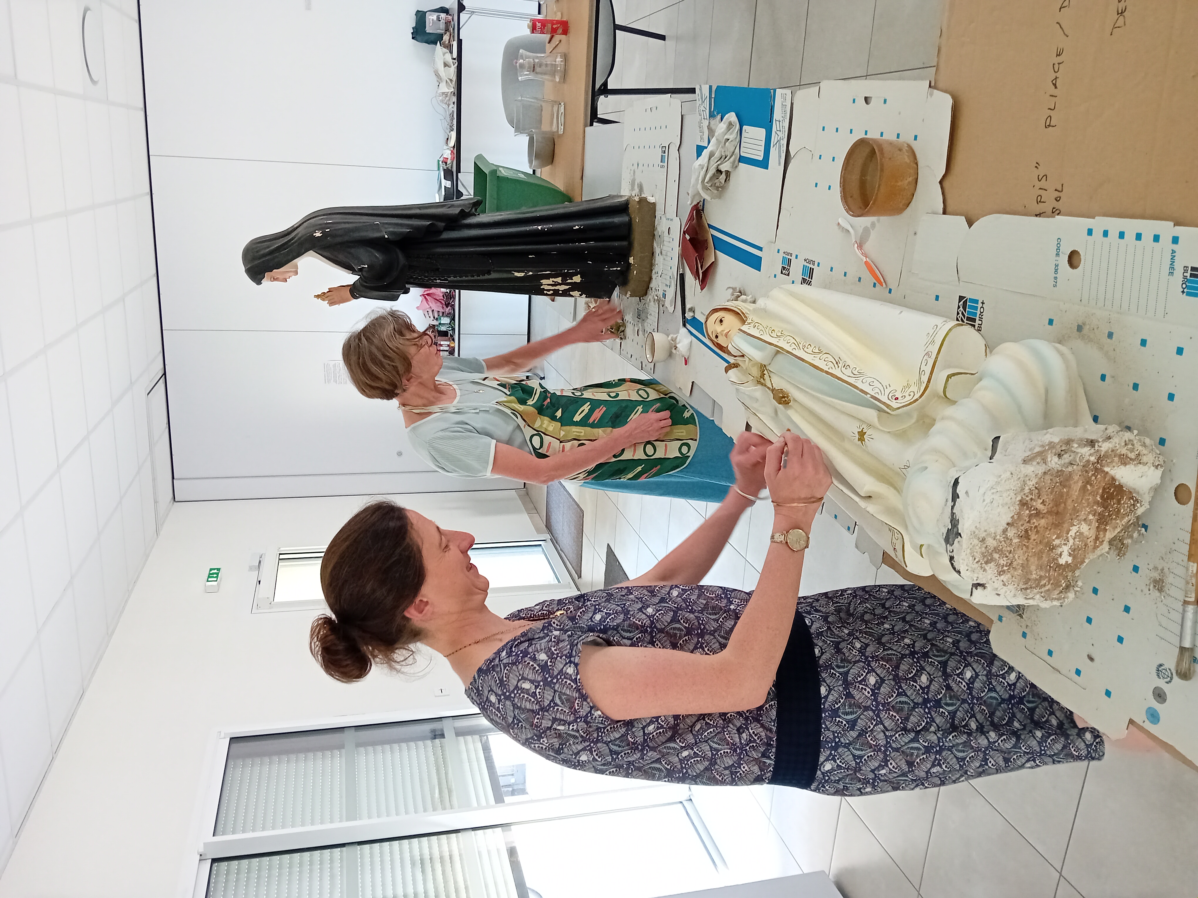 Chantier paroissial de restauration de santons et de statues