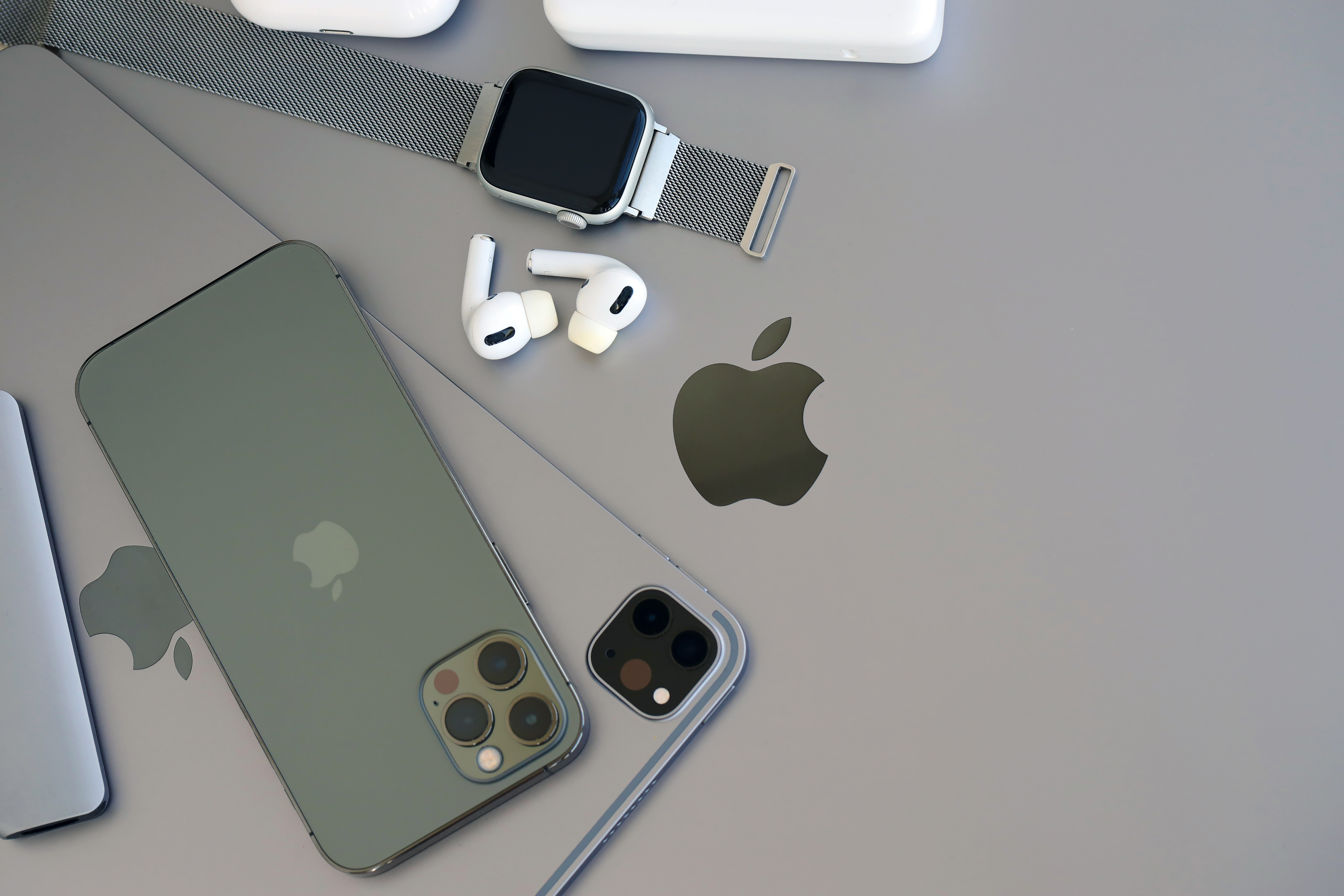 How to Set Up an eSIM on iPhone with iOS 26: Complete Guide Including Android to iPhone eSIM Transfer
