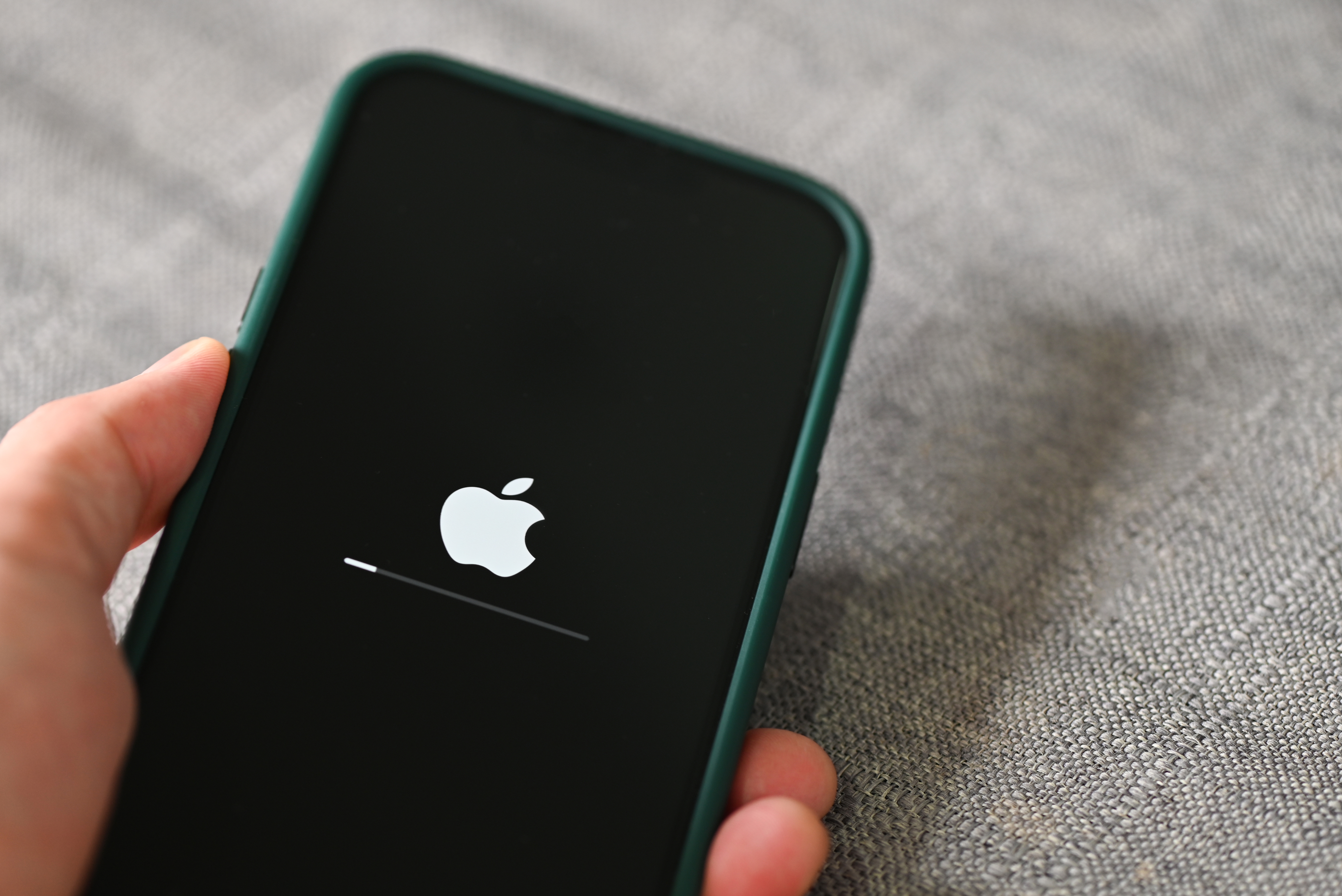 Best eSIM for iPhone 16 & iPhone 15: Complete Setup Guide for International Travel