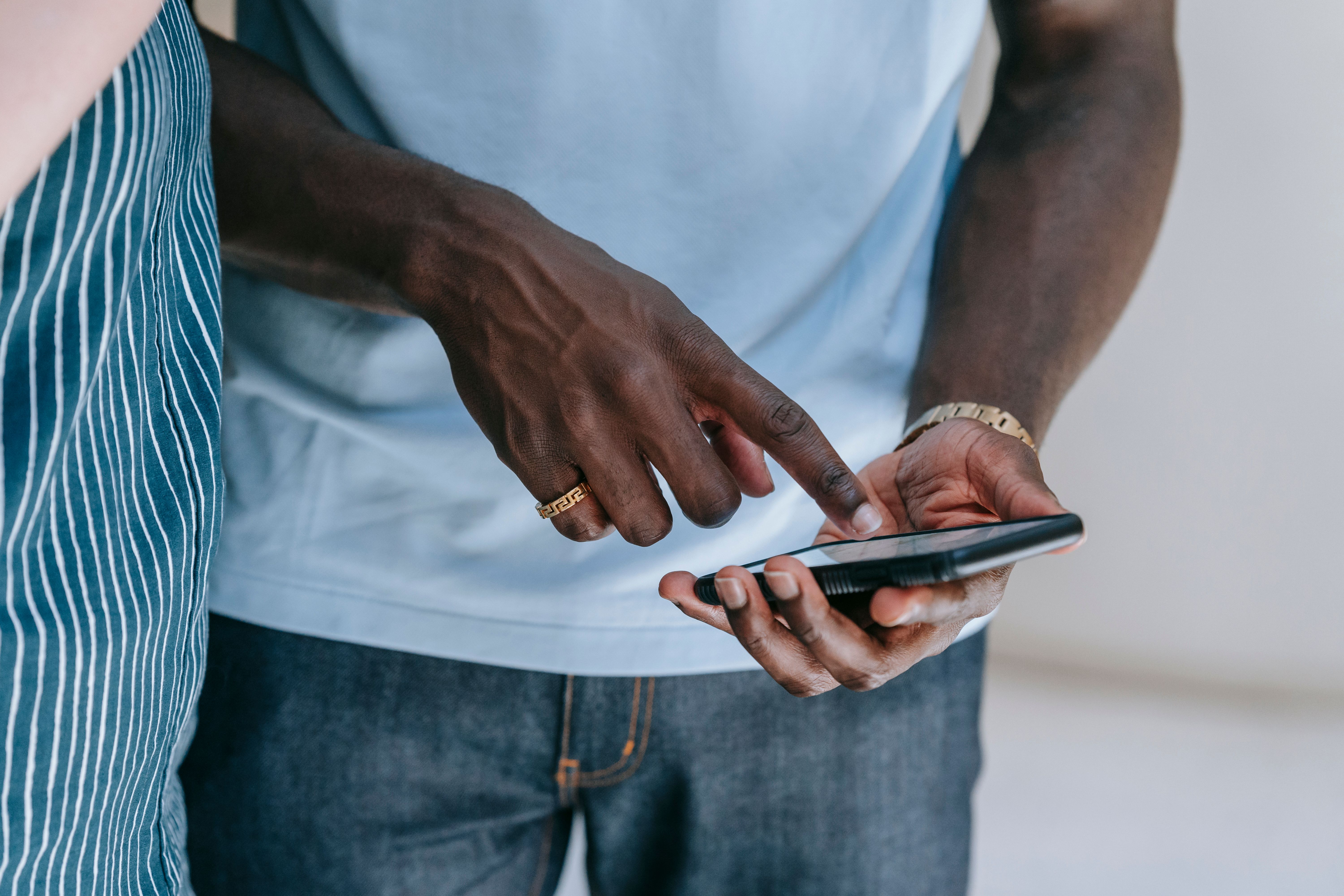 How Does an International eSIM Work? Your Complete Guide for 2026
