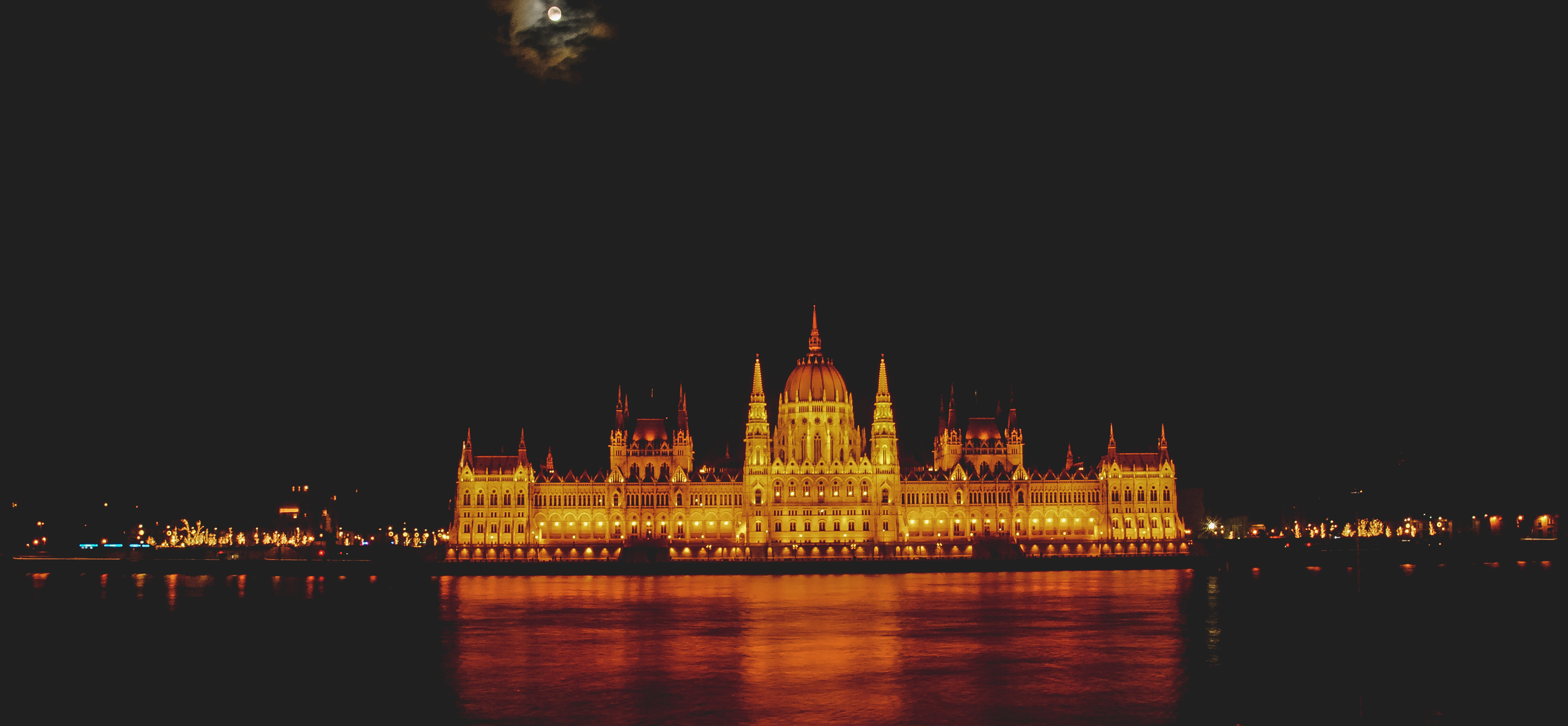 Sziget Festival 2026: Complete Budapest Travel Guide, Dates, Lineup & Hungary eSIM