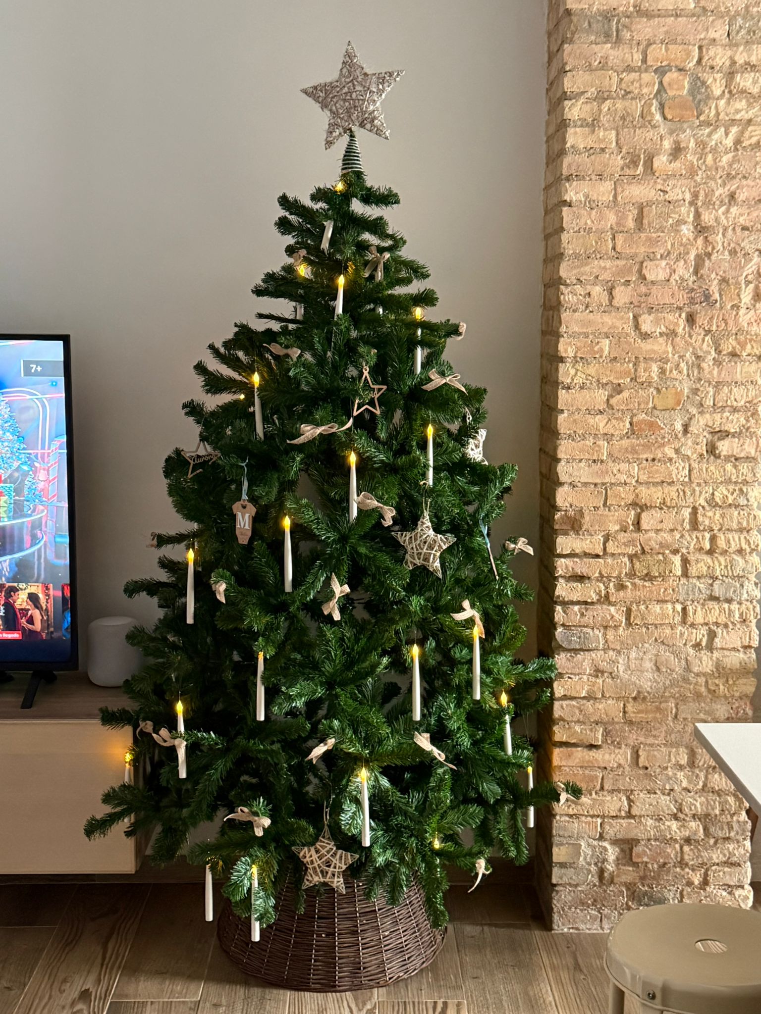 Mi árbol a la luz de las velas