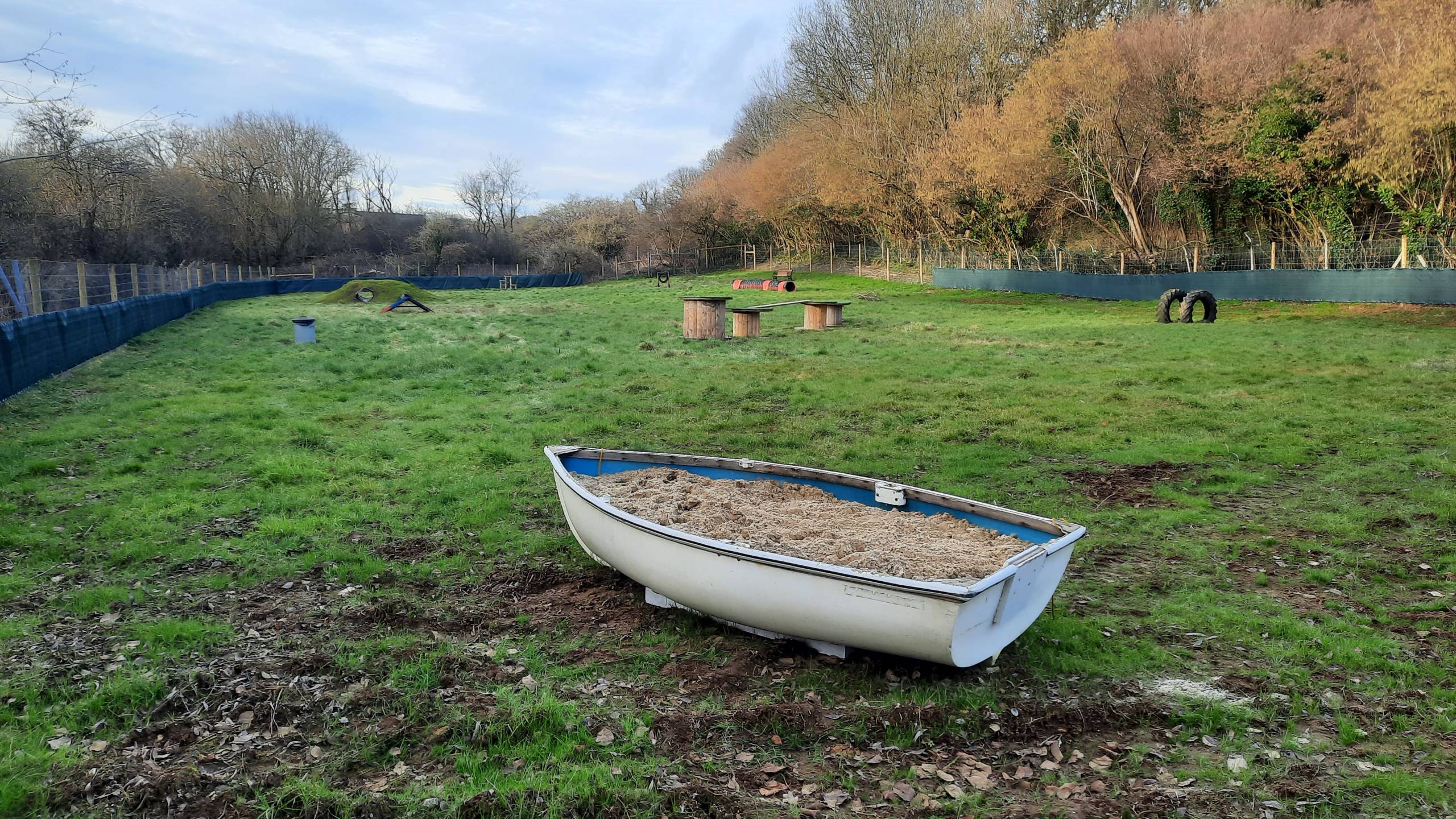Pawsome Fun Paddock secure private dog field in Crewkerne, TA18 7ND