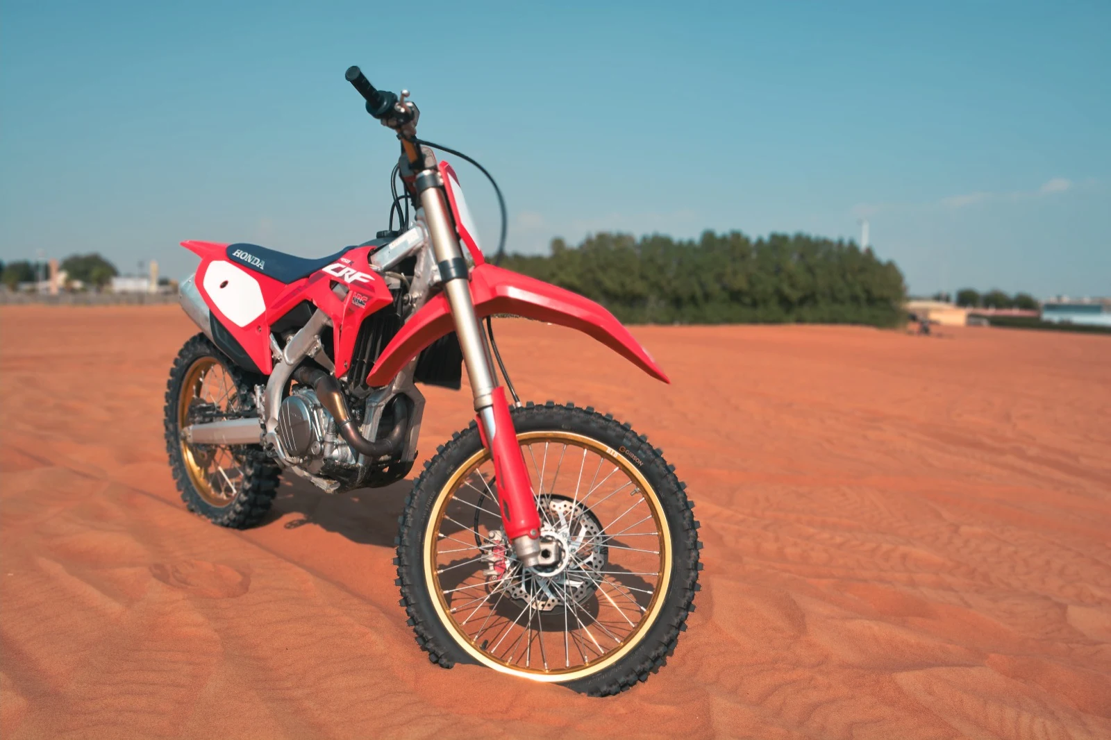 Dubai red sand desert activities