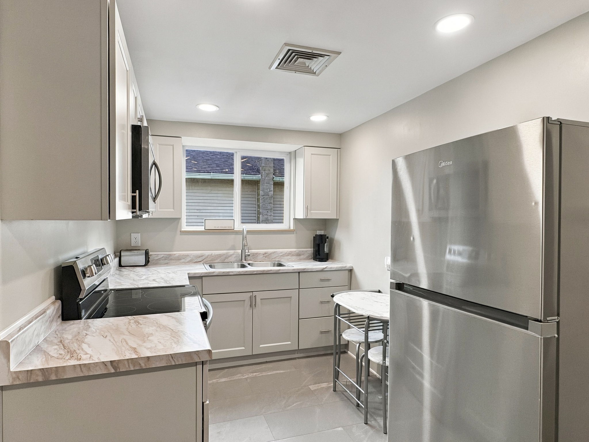 Lockport Furnished Corporate Housing, photo 4 of 20