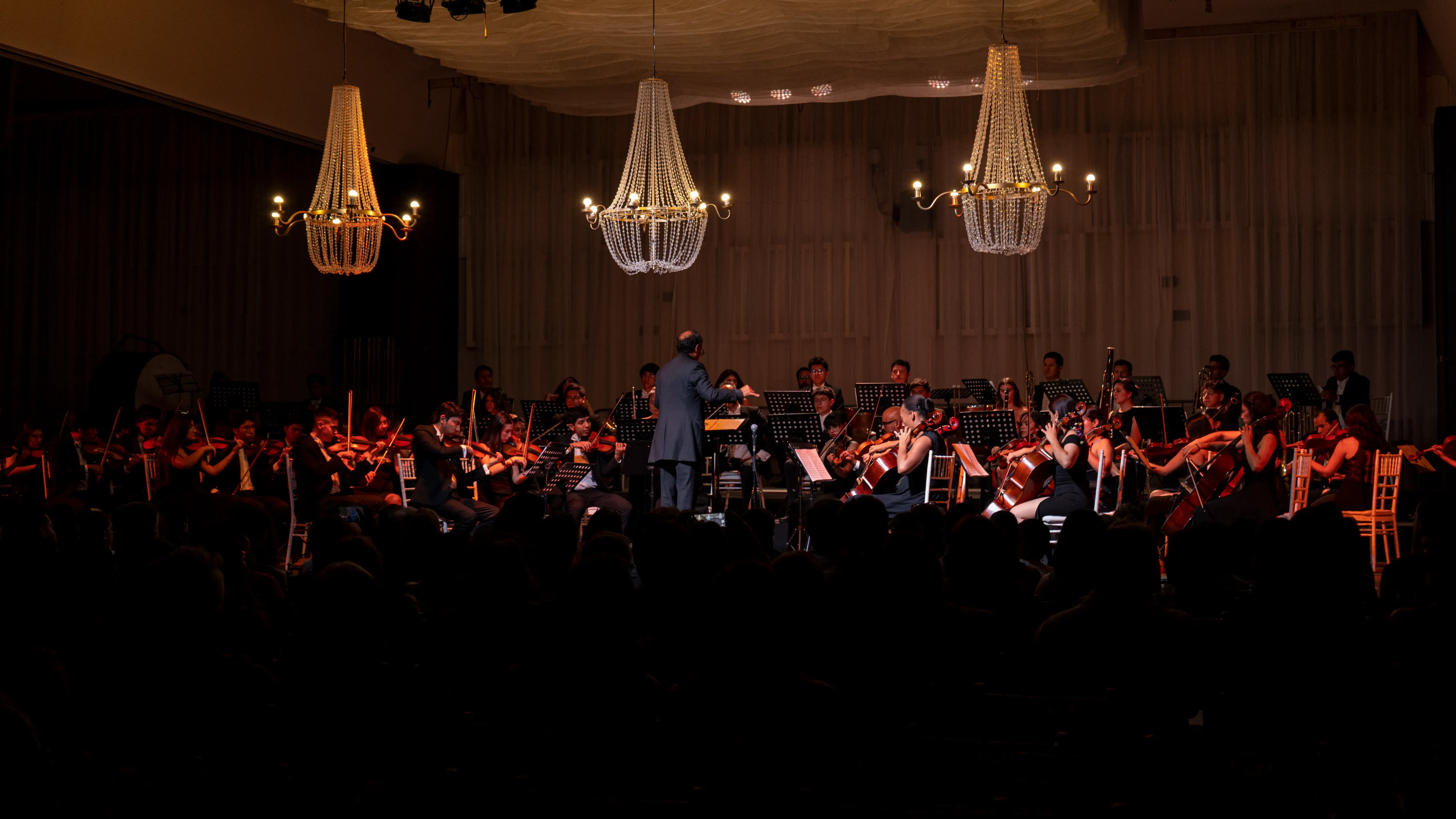 Foto 2 de Vals Filarmónica