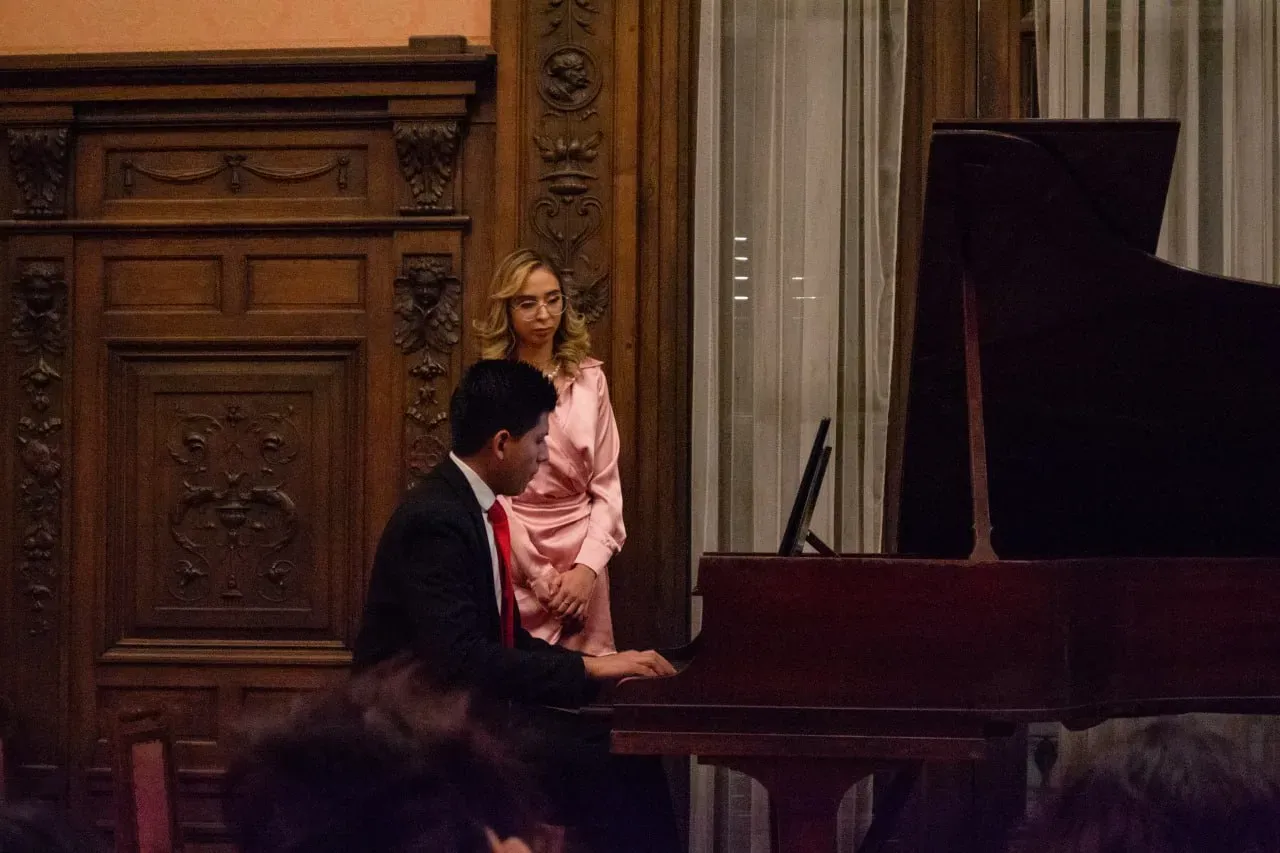 Foto 3 de Presentación del Pequeño Álbum de Manitas Bolivianas