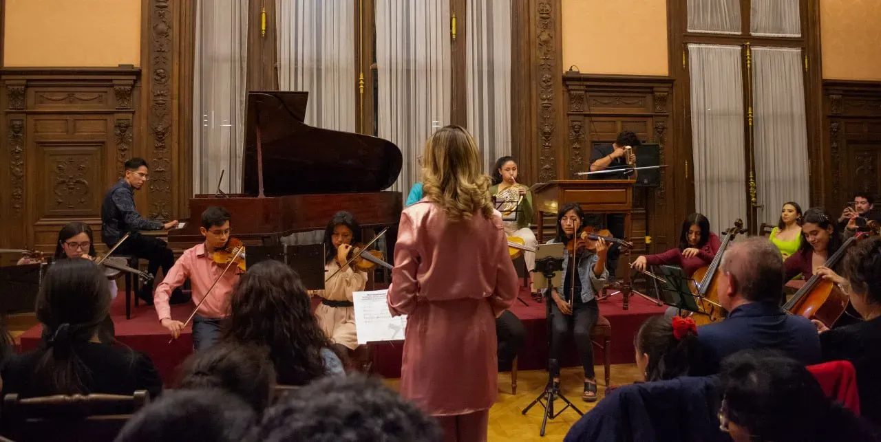 Foto 4 de Presentación del Pequeño Álbum de Manitas Bolivianas