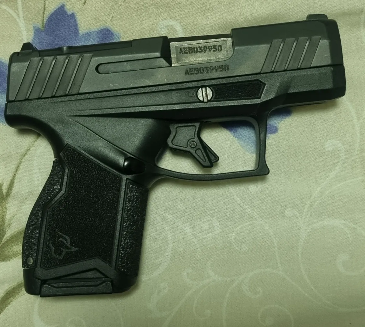 טאורוס taurus gx4 