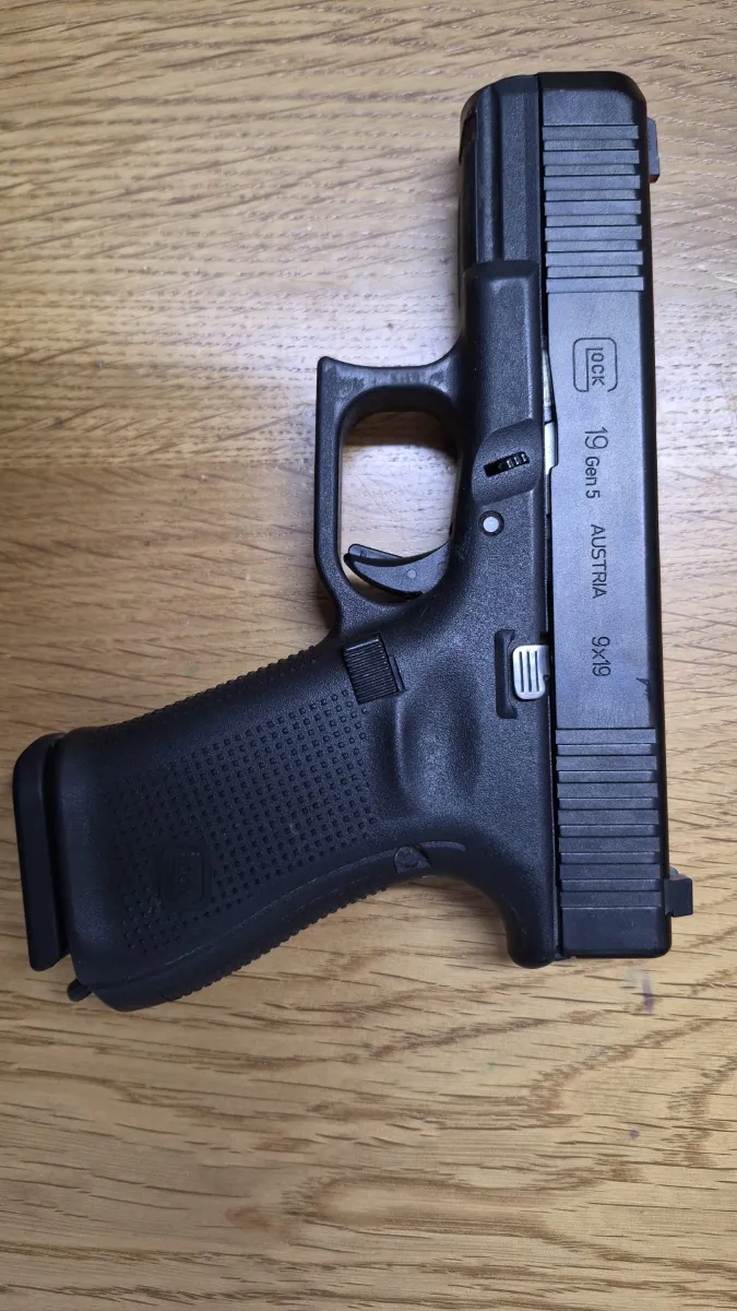 Glock 19 gen 5 במצב מעולה  - תמונה ממוזערת 2