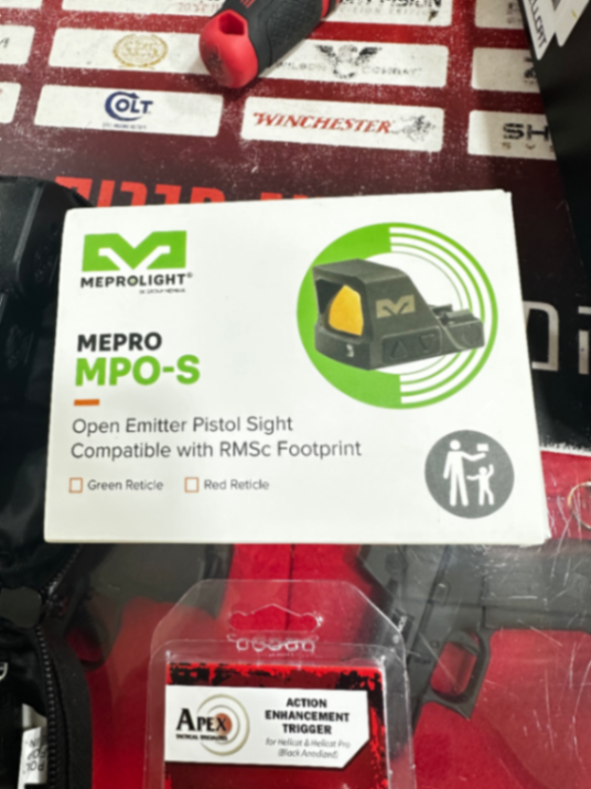 Hellcat pro  עם כוונת השלכה ומערכת הדק Apex - תמונה ממוזערת 3