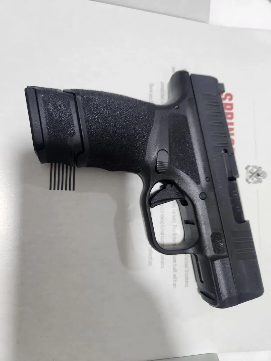 אקדח Springfield Armory Hellcat במצב מצוין עם 3 מחסניות - תמונה 1