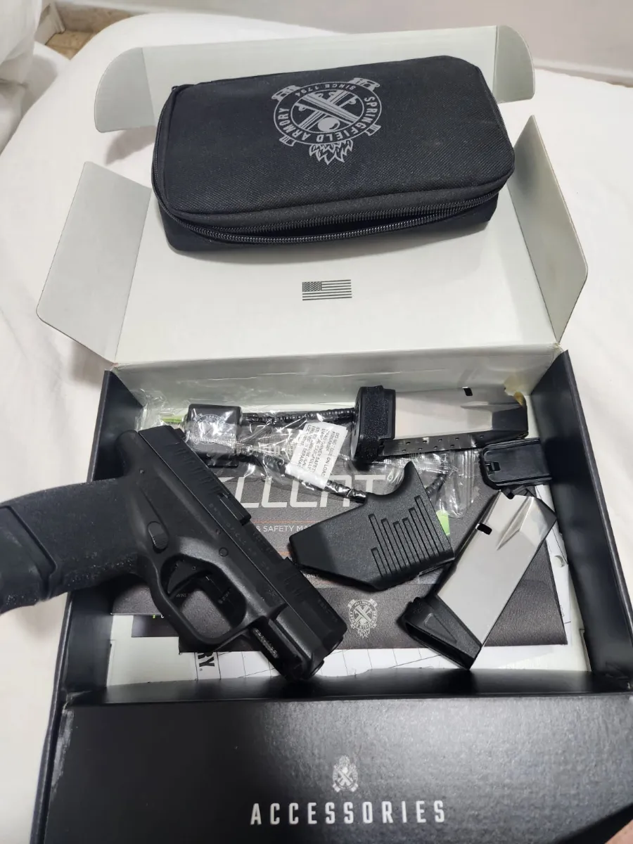 אקדח Springfield Armory Hellcat במצב מצוין עם 3 מחסניות - תמונה ממוזערת 2