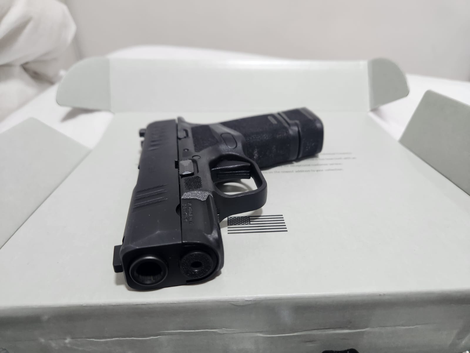 אקדח Springfield Armory Hellcat במצב מצוין עם 3 מחסניות - תמונה ממוזערת 3