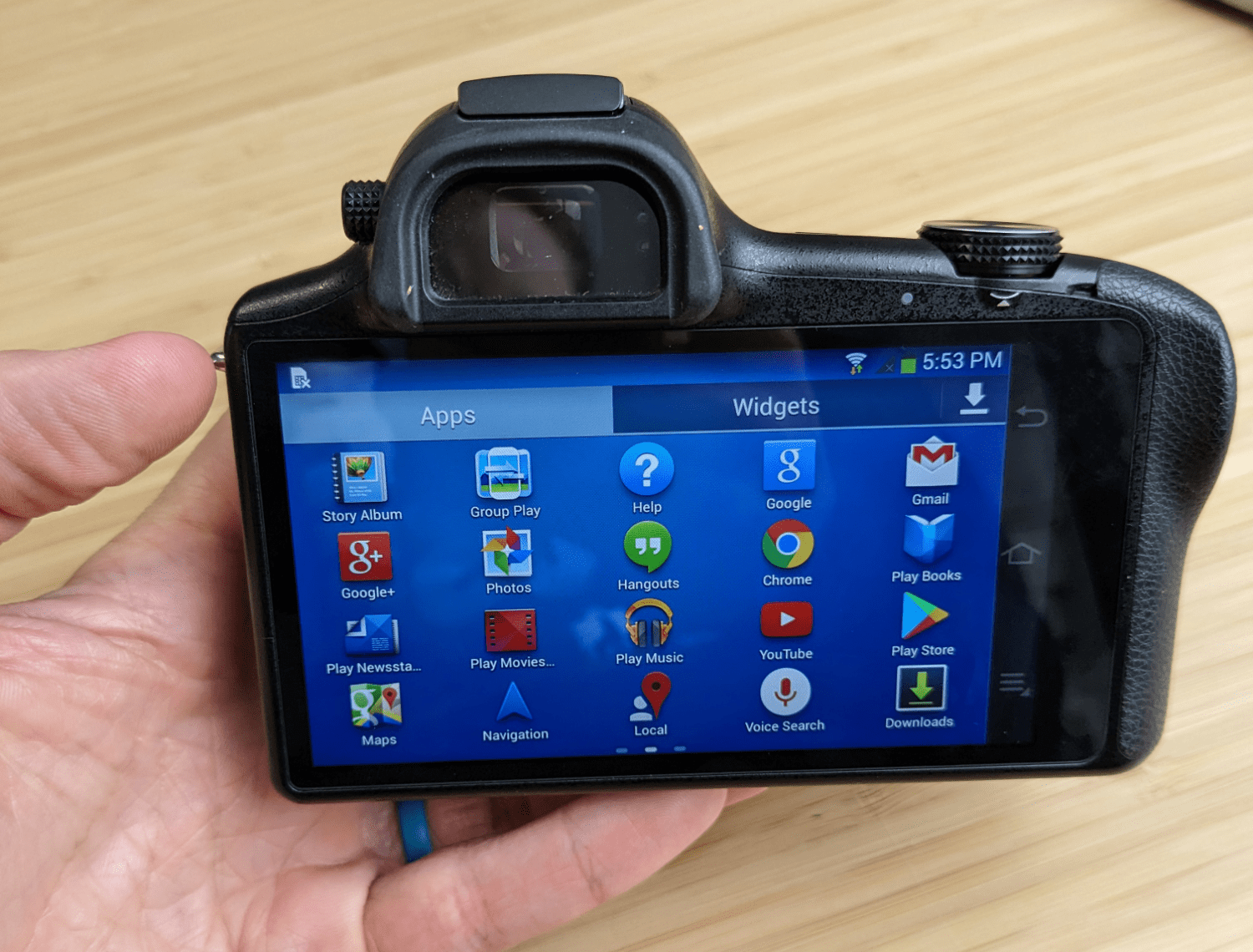 Samsung Galaxy NX running Android