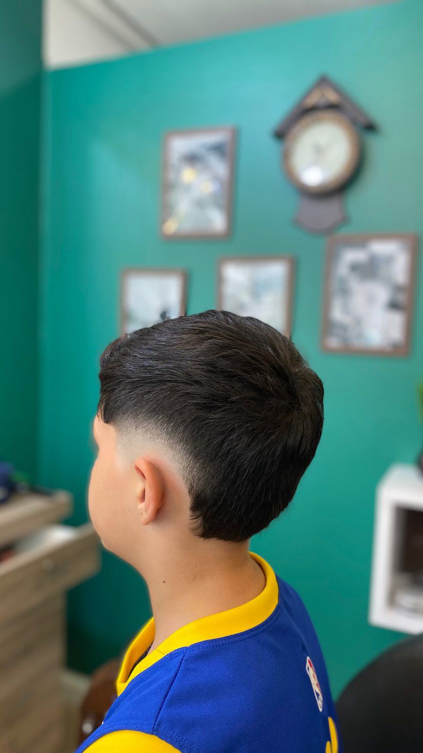 Barba bem modelada por barbeiro profissional