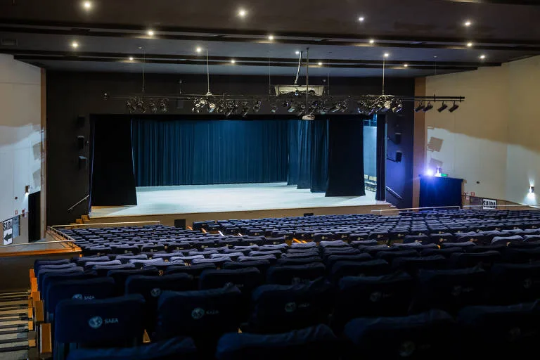 Fachada ou interior de Teatro Fernando Torres