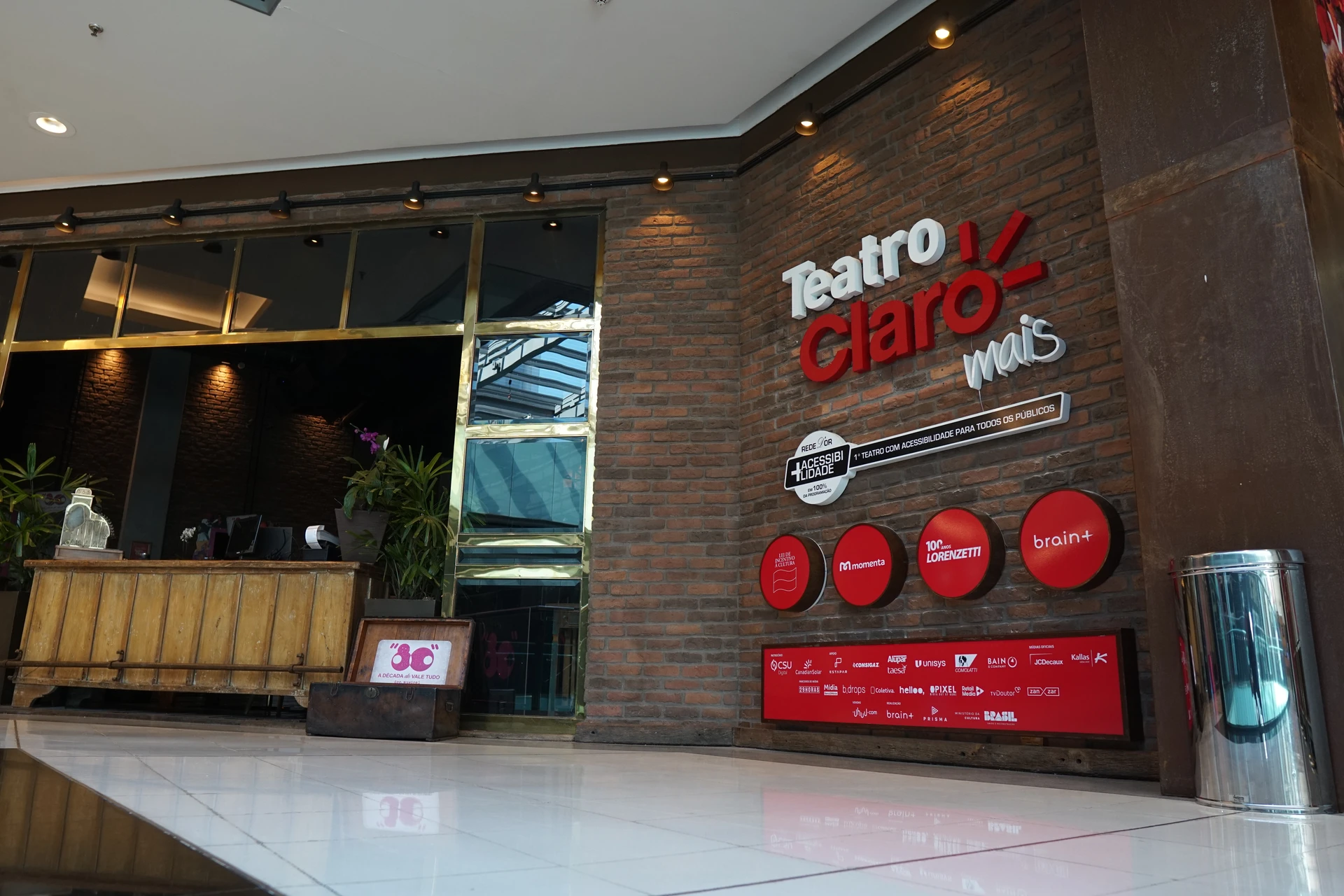 Fachada ou interior de Teatro Claro MAIS São Paulo