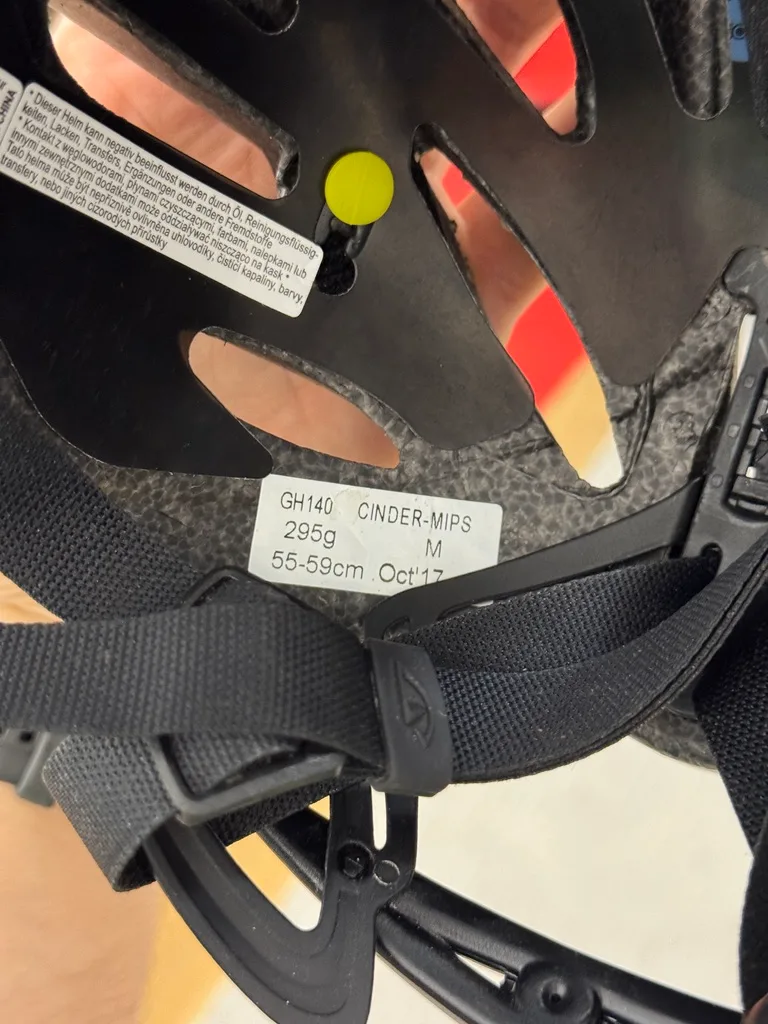 Giro Cinder MIPS — 9