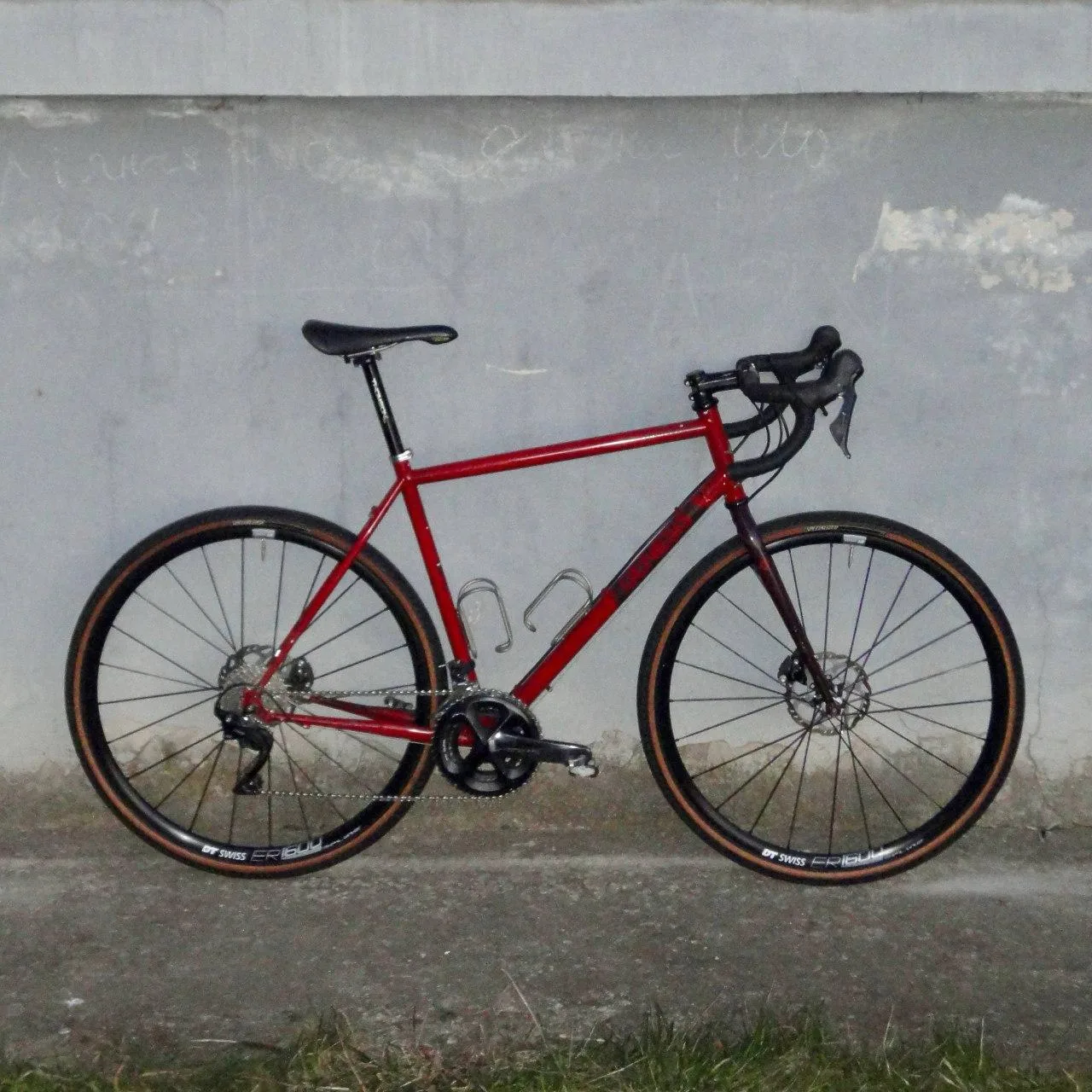 Genesis Croix De Fer