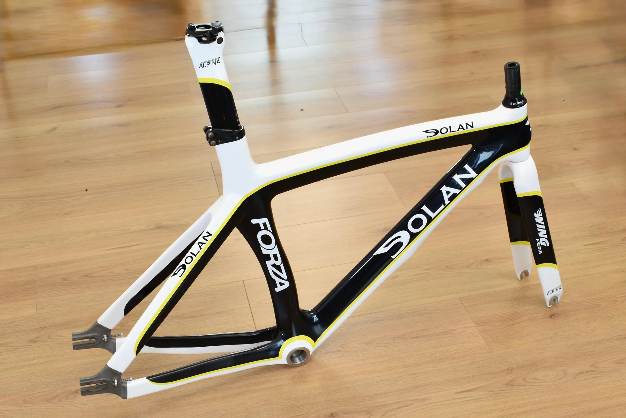 Dolan Forza