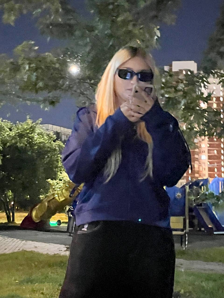 @vikyc1505612