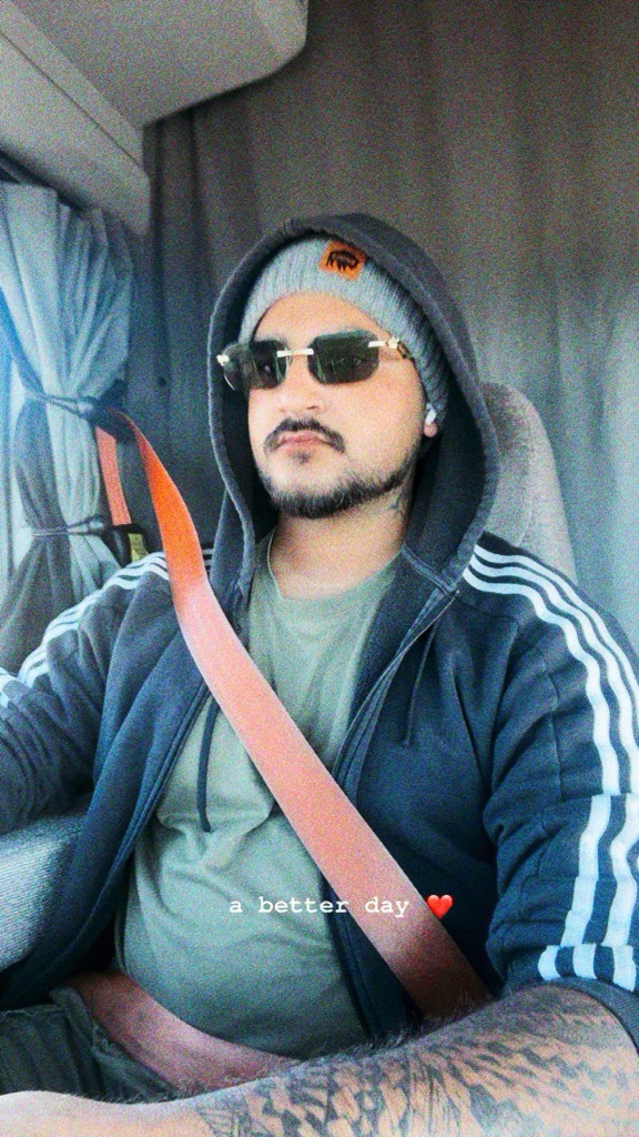 @hundal_guri02