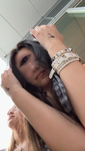 @izzyallain