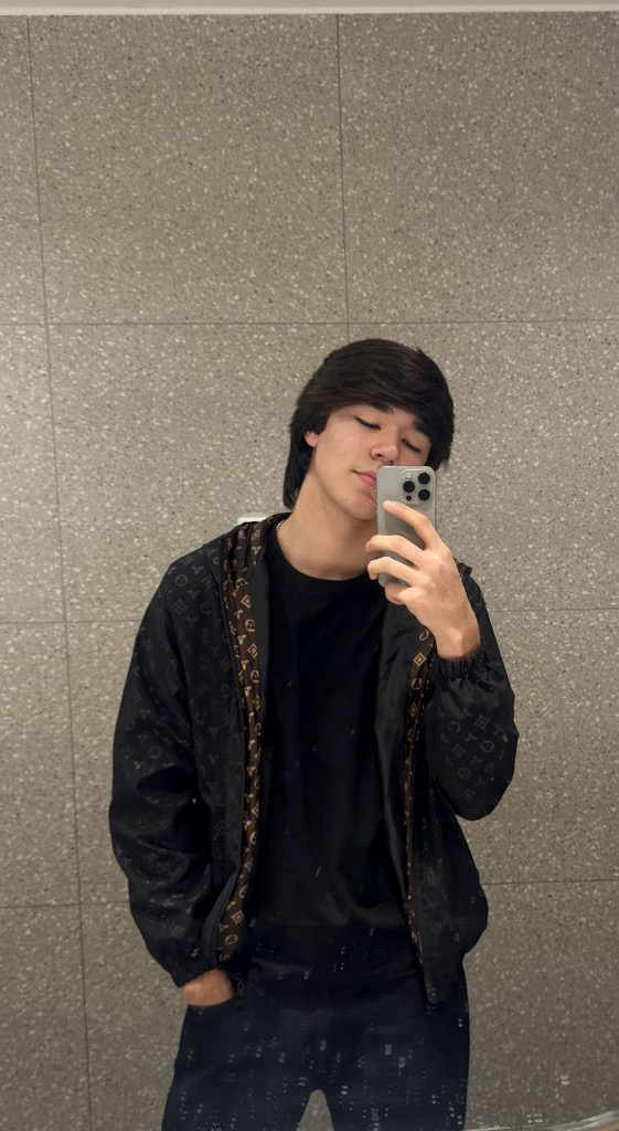 @benjamin12 from South Korea