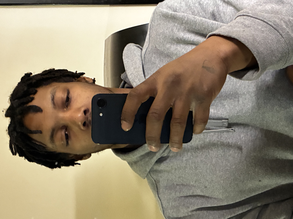 @boogieee from United States