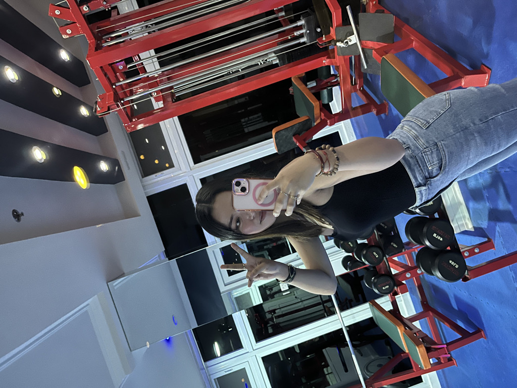 @061620samira from Switzerland