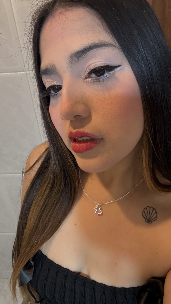 @lorehern062 from South Korea