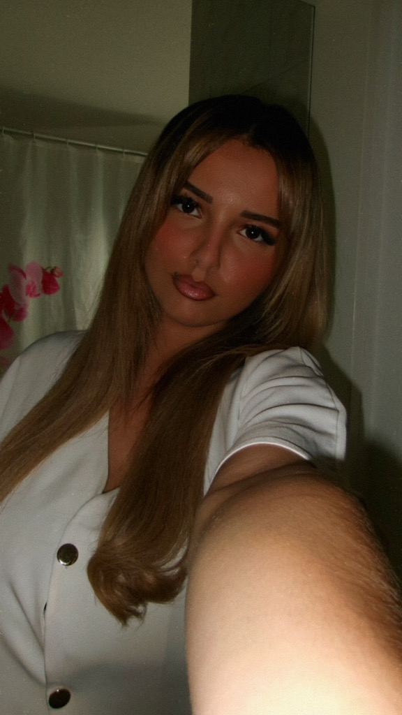 @nitaaaa from Switzerland