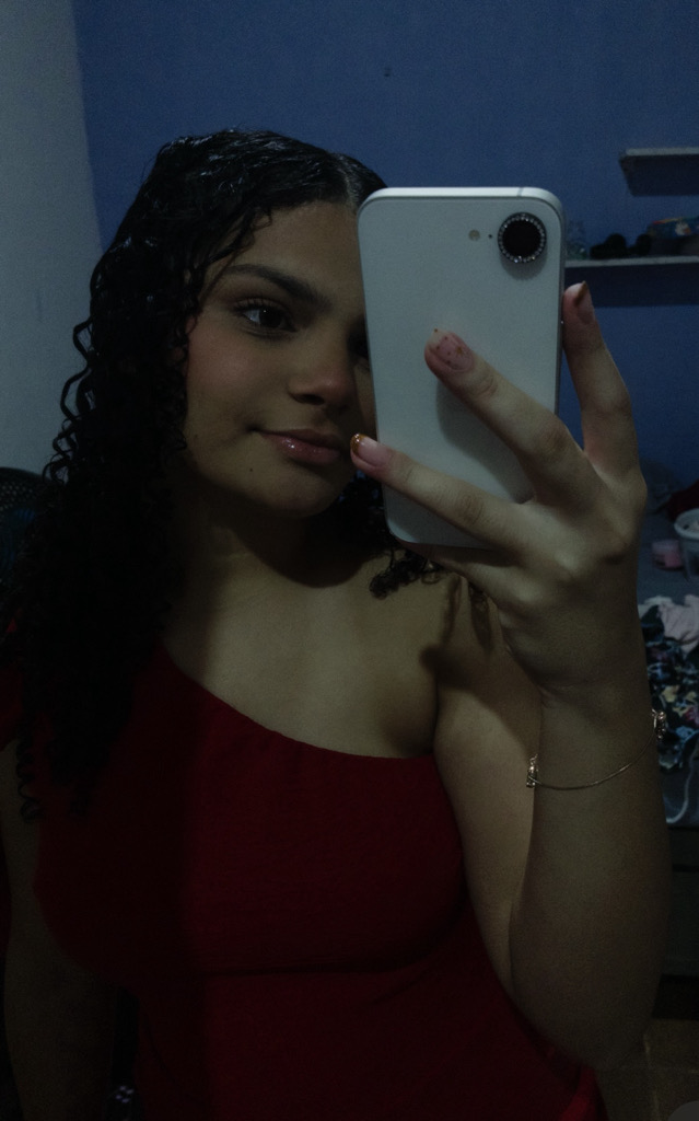 @marychiav_ from Brazil