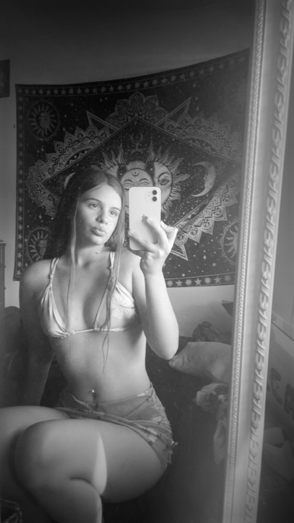 @lillyanna5 from Australia