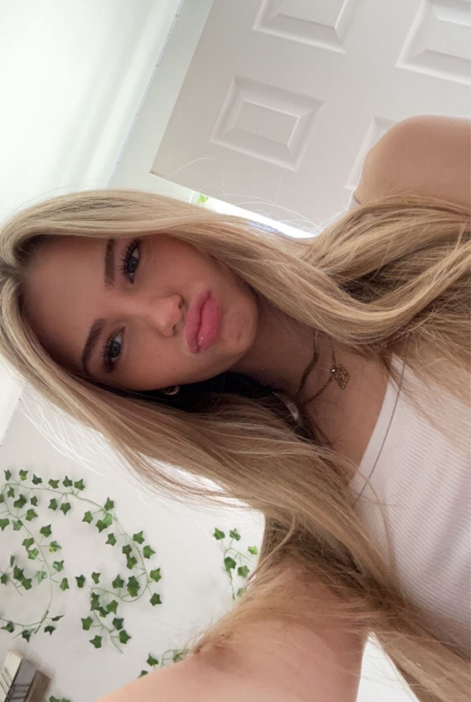 @amelia1234567 from Czech Republic