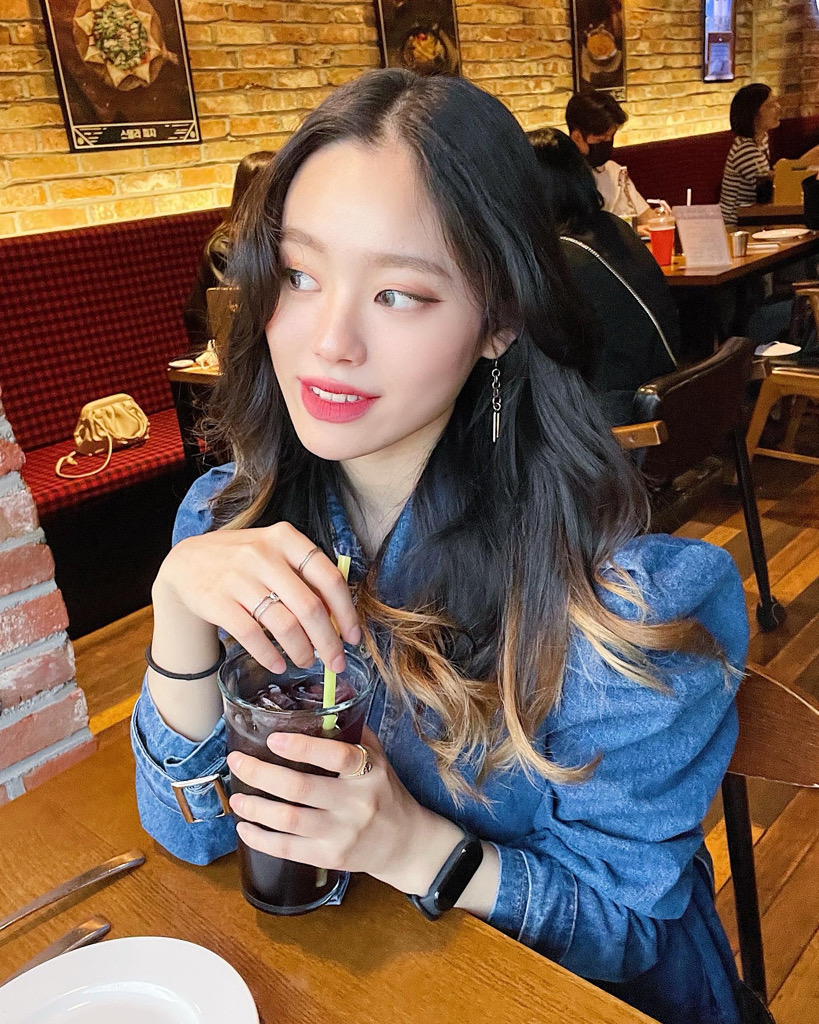 @u42593389 from South Korea