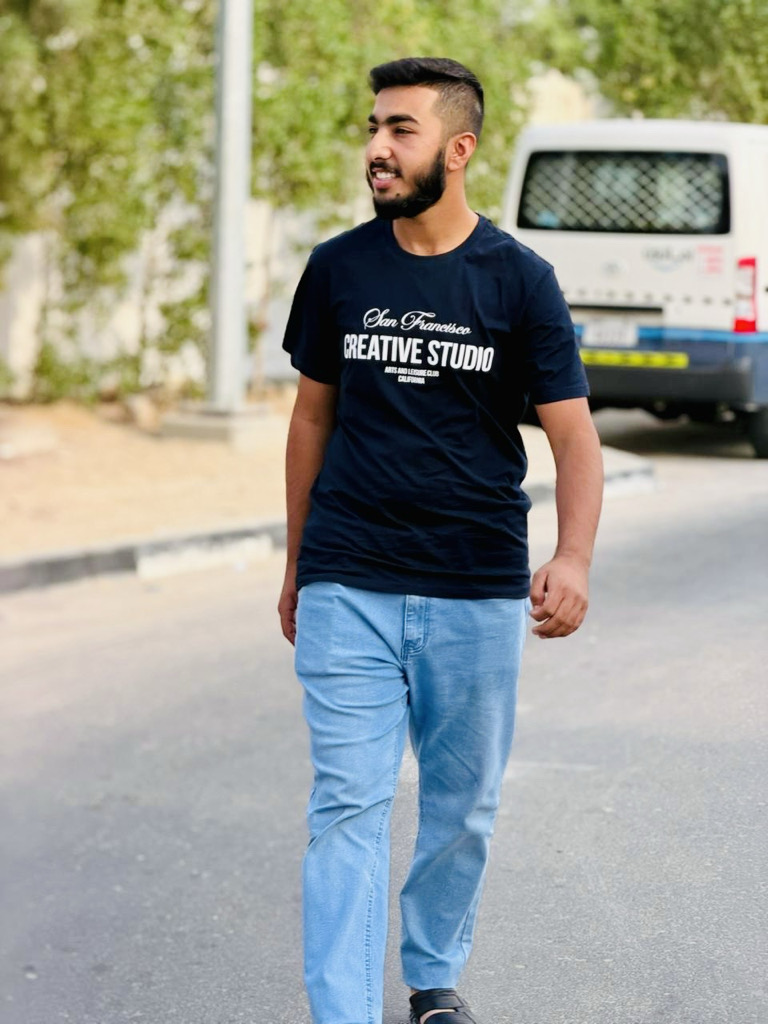 Photo by @faizan121 from Worldwide