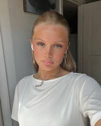 @snyggaguzzar67 from Sweden