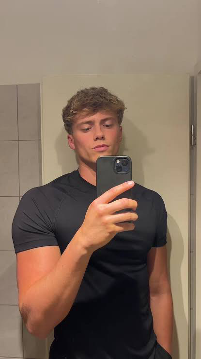 @no_name_ever02 from Australia