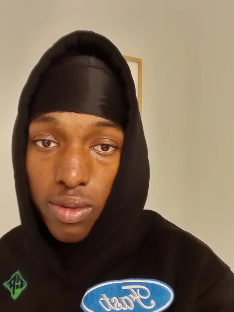 @theyfw_zae from Sweden