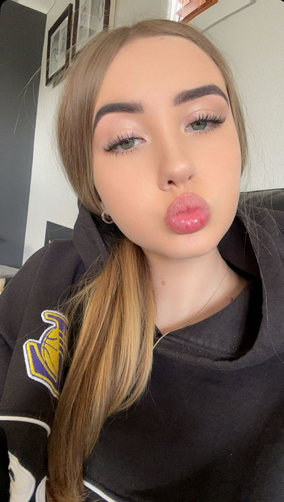 @rzywdzxo from Netherlands