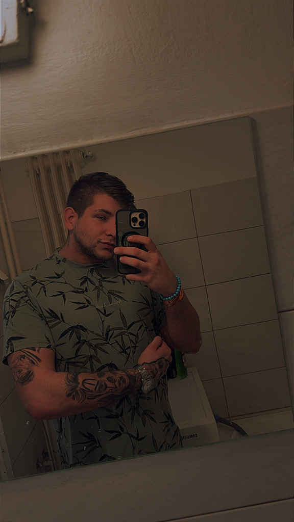 @zsotyesz from Hungary